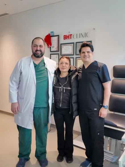 A patient with her surgeon and coordinator at our partner hospital in Istanbul